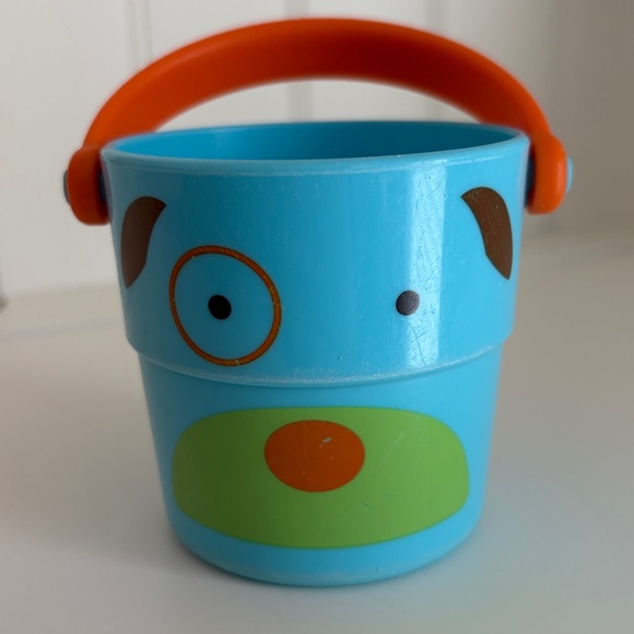 stack & pour buckets bath toy - Picture 5 of 8